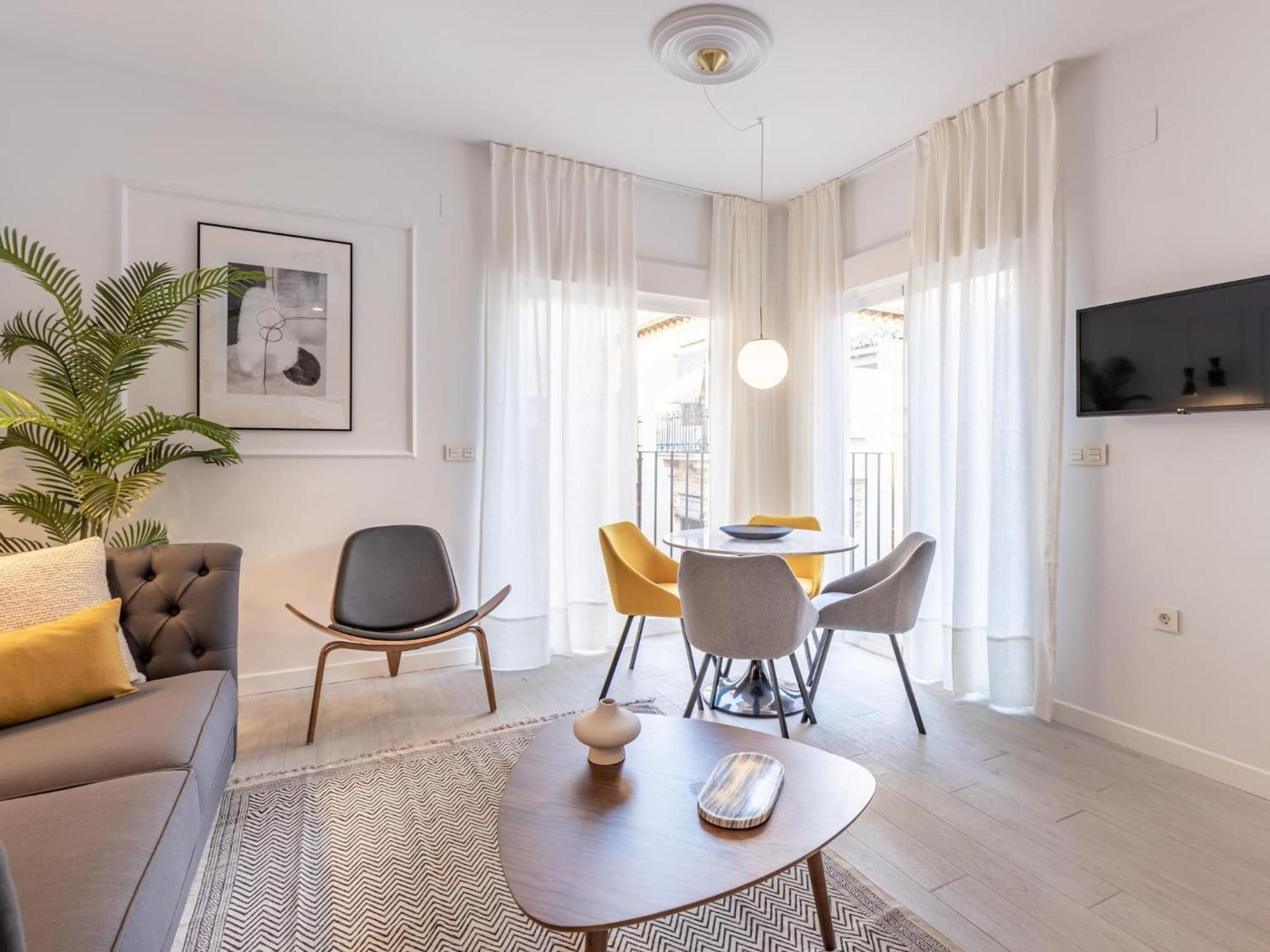 Central Stylish And Elegant 1 & 2 Bedroom Apartment II غرناطة المظهر الخارجي الصورة